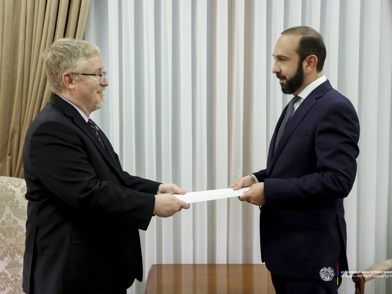 Арарат Мирзоян принял новоназначенного посла Канады