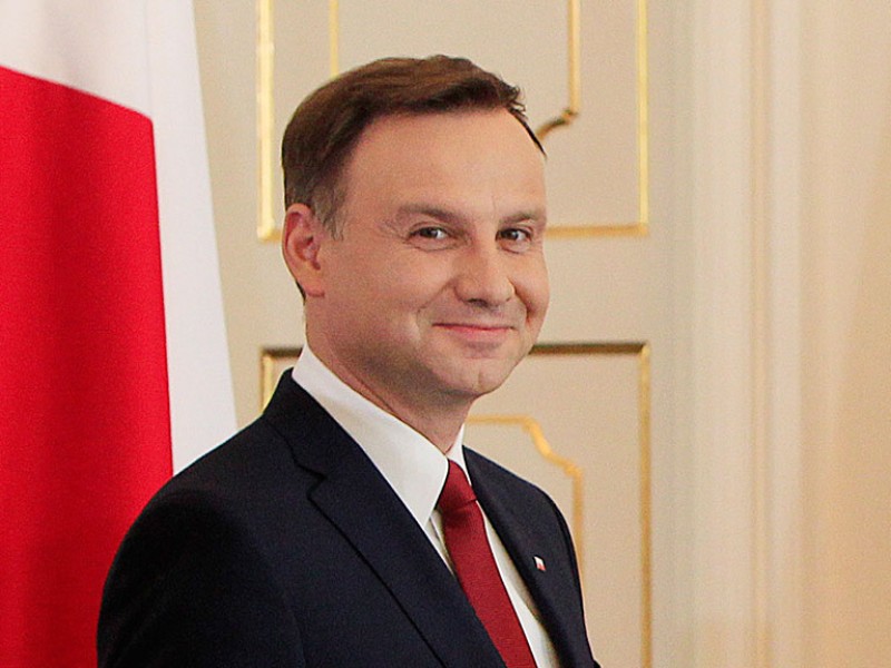 Анджей Дуда одерживает победу во втором туре президентских выборов Польши 