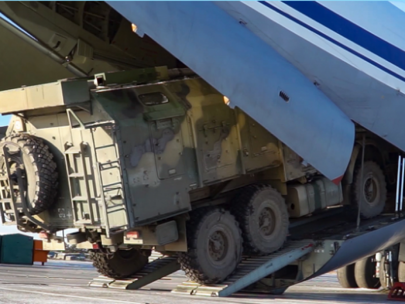 Ռուսաստանի ինքնաթիռները շարունակում են խաղաղապահներին տեղափոխել Արցախ