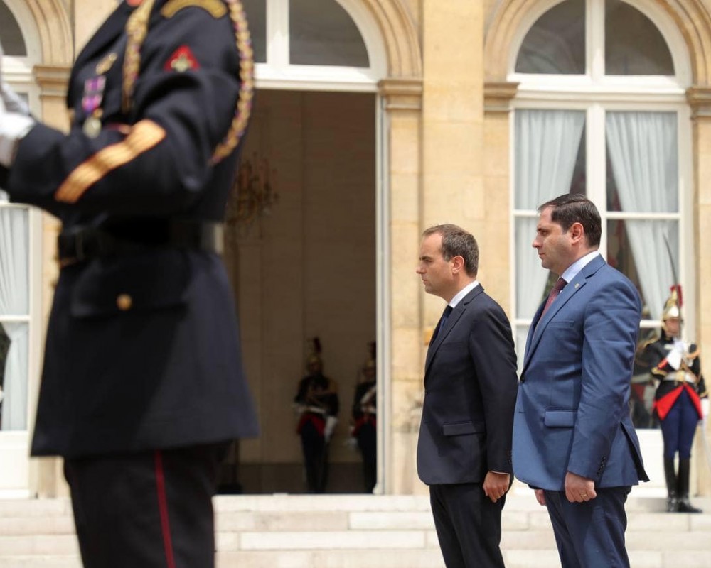 Армения и Франция продолжают обсуждать проекты военного сотрудничества - Папикян 