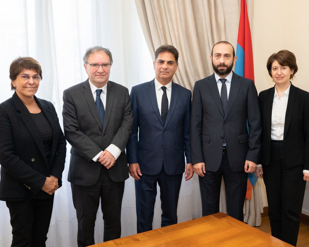 Глава МИД Армении обсудил с сопредседателями CCAF широкий круг вопросов