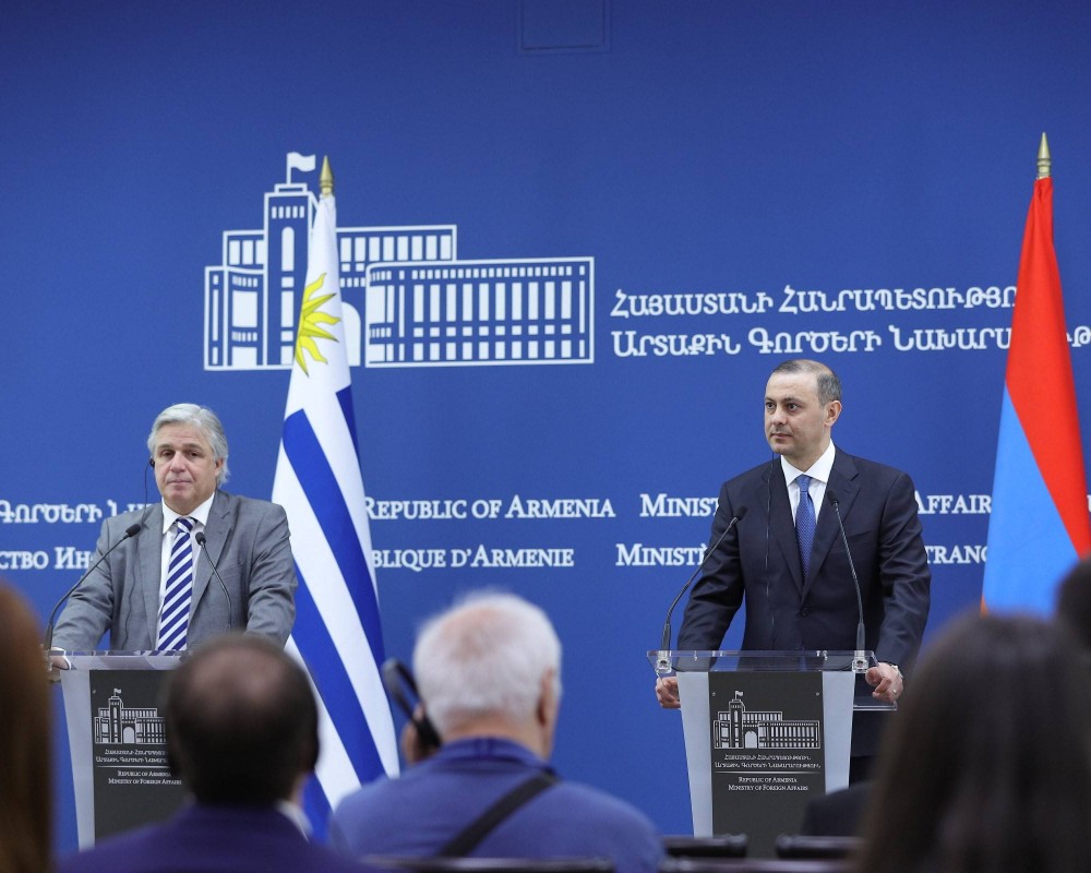 Григорян: Армения высоко ценит позицию Уругвая относительно азербайджано-турецкой агрессии