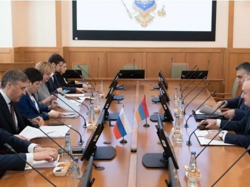 Վահրամ Դումանյանը և ՌԴ ԳԲԿ նախարարը քննարկել են երկկողմ համագործակցության հարցեր