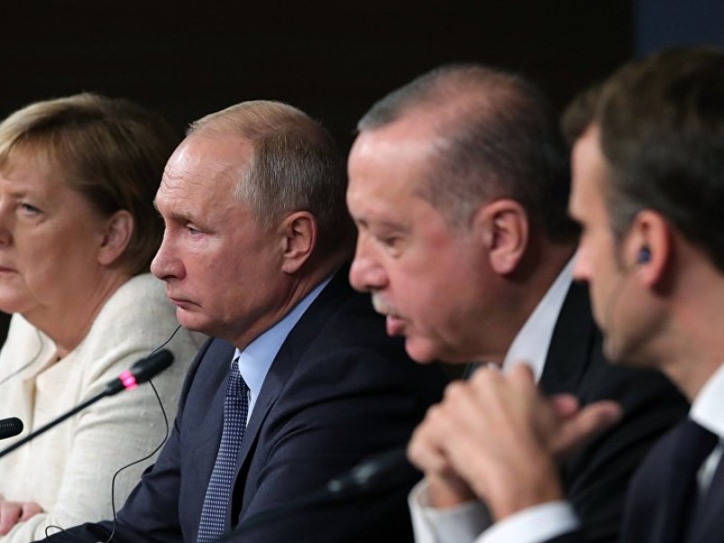 The WSJ: На саммите в Стамбуле Россия попыталась взять на себя роль посредника в Сирии
