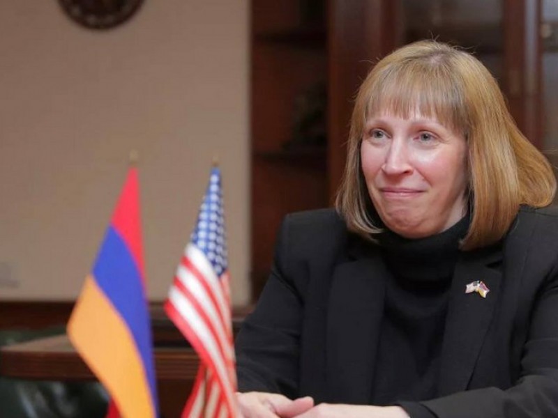 Новый посол США в России Линн Трейси приехала в Москву