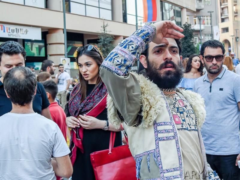 Минус восемь тысяч: население Армении продолжает сокращаться