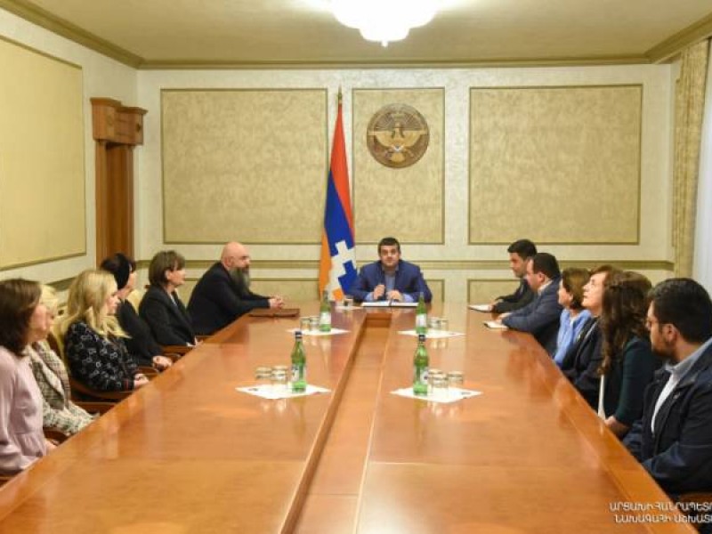 Президент Арцаха встретился с представителями русской общины республики