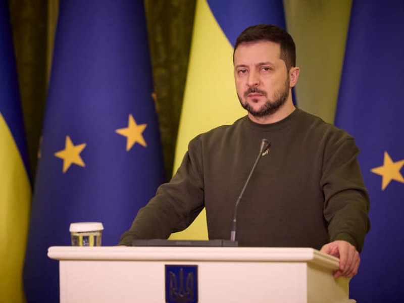 Зеленский внес в Раду законопроект о продлении военного положения и мобилизации на Украине