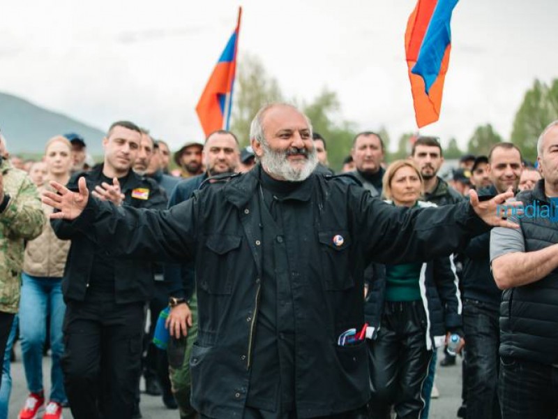 Почему в правоохранительной системе Армении приостановлены некоторые производства?