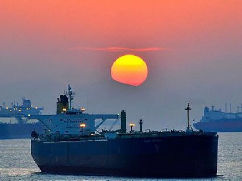 Иран пригрозил закрыть Ормузский пролив для транспортировки нефти другим странам
