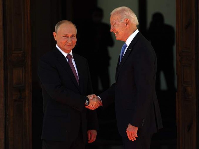 Белый дом сообщил о проработке возможной встречи Байдена и Путина на G20