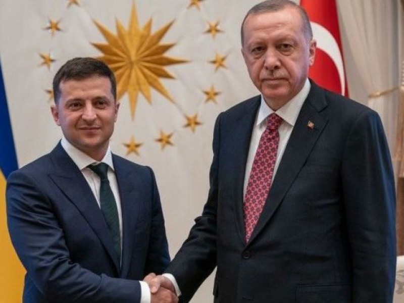Эрдоган пообещал Зеленскому не признавать Крым частью России