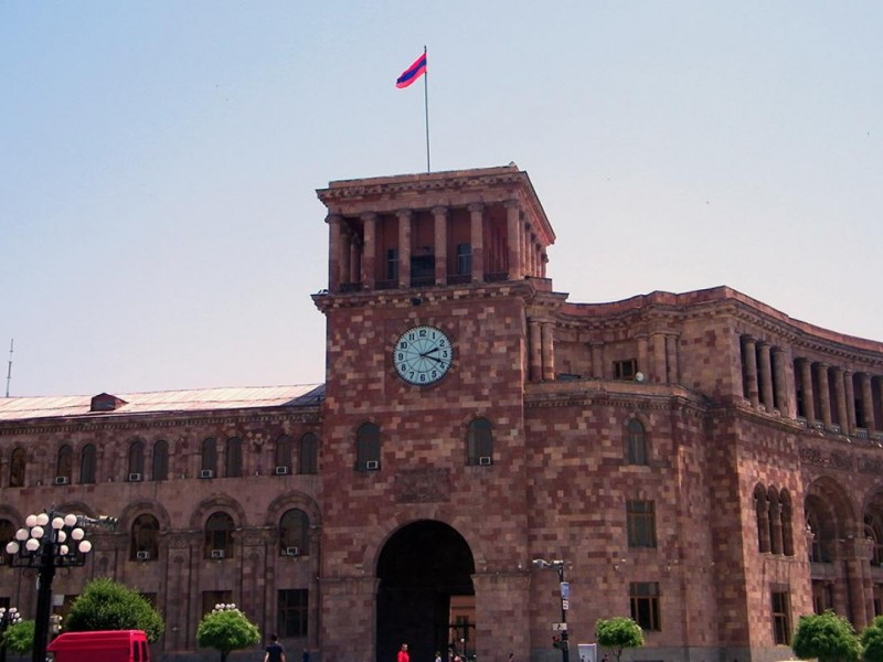В Армении больше не будут продлевать режим ЧП 