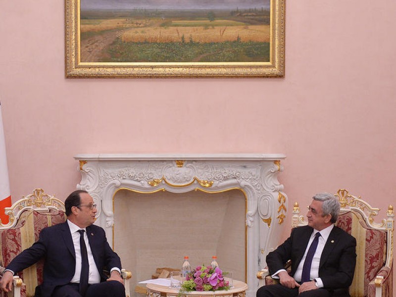Армения горда иметь привилегированные отношения с Францией - президент