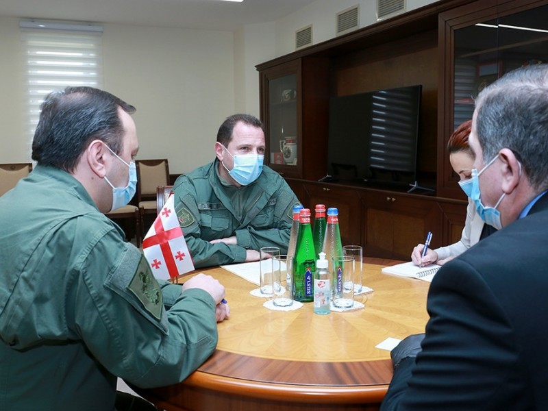 Давид Тоноян представил послу Грузии ситуацию в зоне карабахского конфликта
