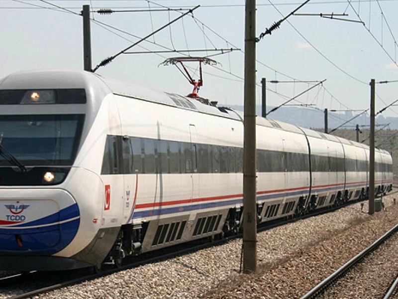 Иран и Турция хотят соединить свои железные дороги с портами двух стран
