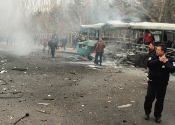 В Турции взорван автобус с военнослужащими: есть погибшие и раненные