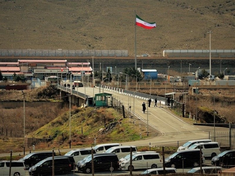 Иран будет с 21 мая взимать $120 с въезжающих в страну автомобилей с армянскими номерами