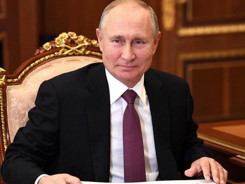 ЦИК РФ зарегистрировал Путина кандидатом на должность президента