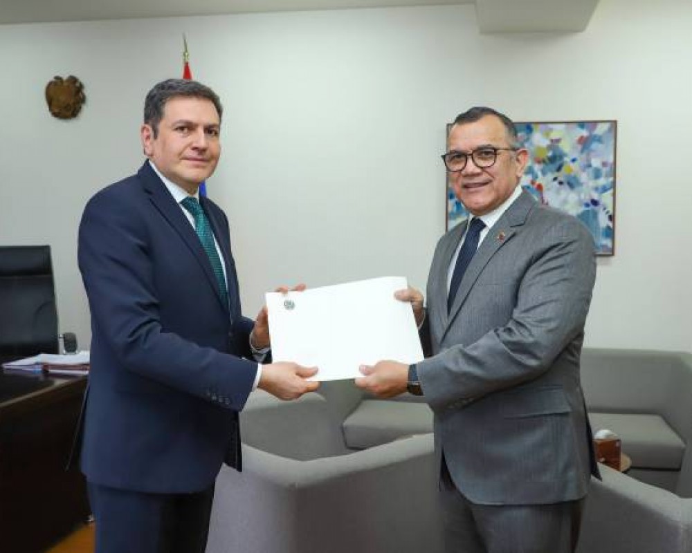 Посол Венесуэлы в Армении вручил копии верительных грамот замминистра ИД