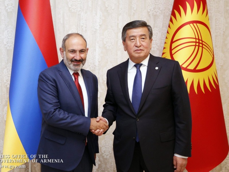 Վարչապետը հեռախոսազրույց է ունեցել Ղրղզստանի նախագահի հետ