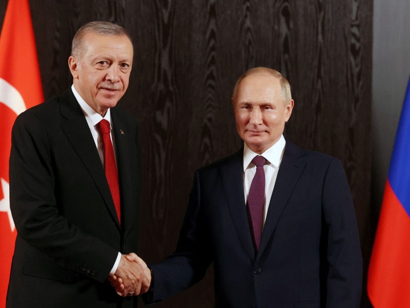 Эрдоган выразил надежду на диалог с Путиным по зерновой сделке