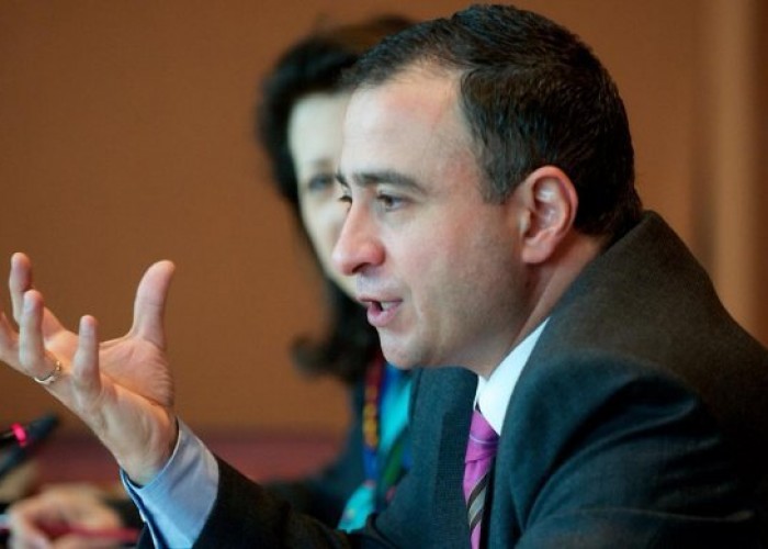 Азербайджанский дипломат обвинил власти страны в репрессиях в отношении его коллег
