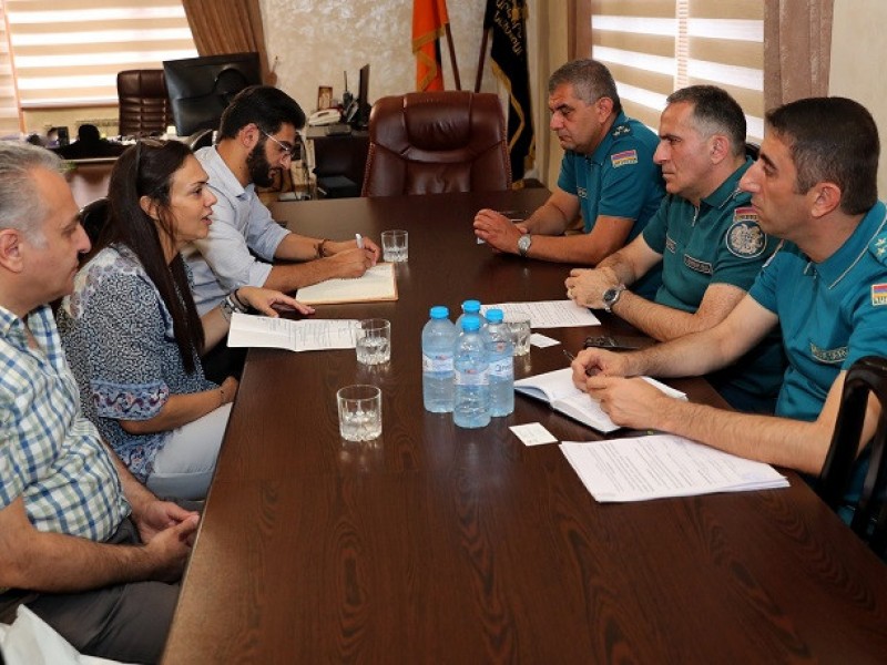 Директор Спасательной службы МВД Армении принял замглавы делегации МККК 