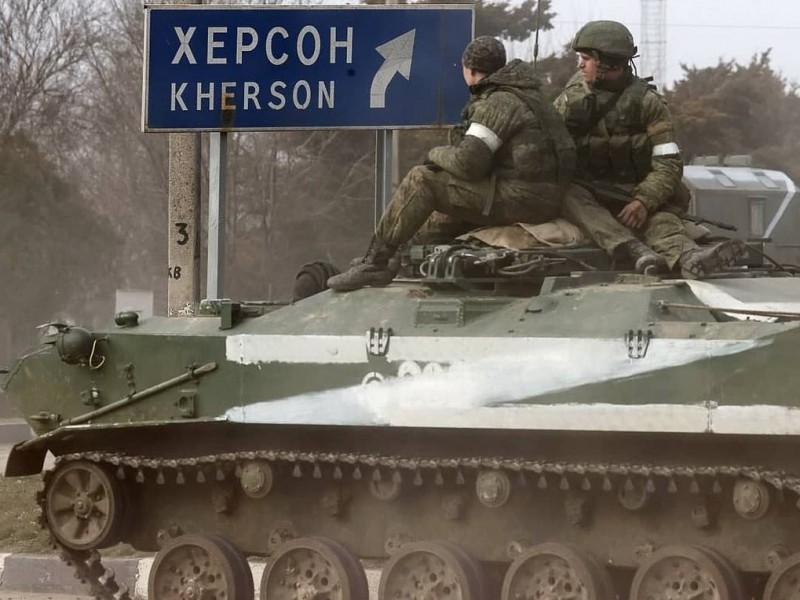 Мэр Херсона сообщил о блокировке города российскими военными