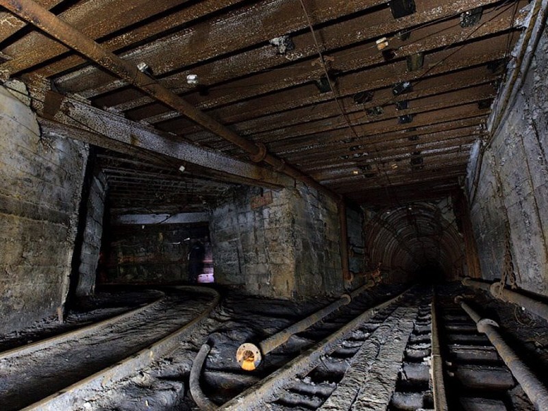В результате взрыва на шахте в Грузии погибли четыре шахтера и шестеро пострадали