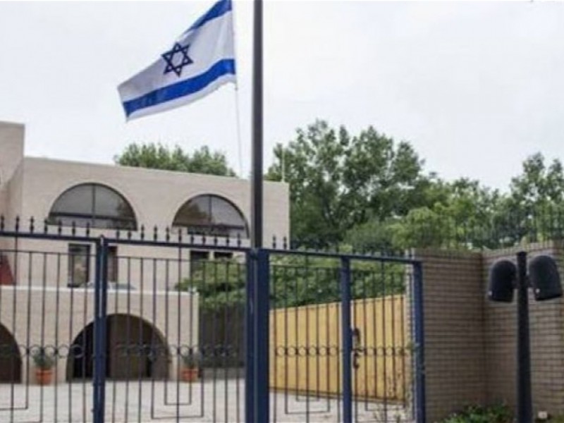 СМИ: Израиль эвакуировал свои посольства в Баку и Абу-Даби 