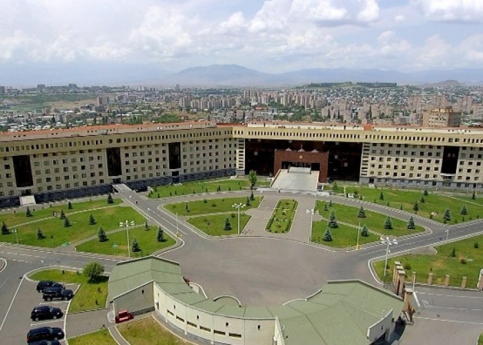 МО Армении опровергло дезинформацию Баку об открытии огня по азербайджанским позициям