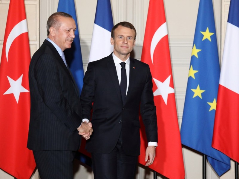 Призывы к бойкоту французских товаров еще больше отдаляют Турцию от Евросоюза - ЕК
