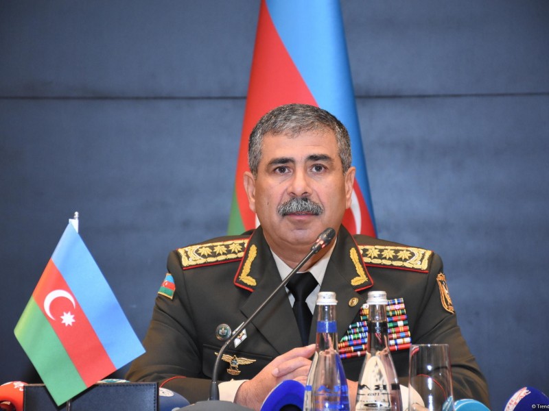 Министр обороны Азербайджана отправился с визитом в Турцию