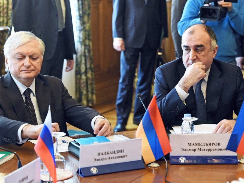 Армения обсуждает с Азербайджаном возврат части территорий вокруг Карабаха - МИД