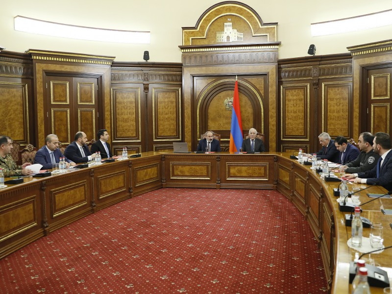 Совбез Армении под председательством Пашиняна обсудил ситуацию в Лачинском коридоре 
