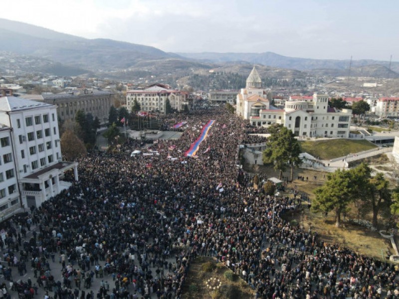 Стартовавшее в Арцахе общенациональное движение сегодня развернется и в Армении