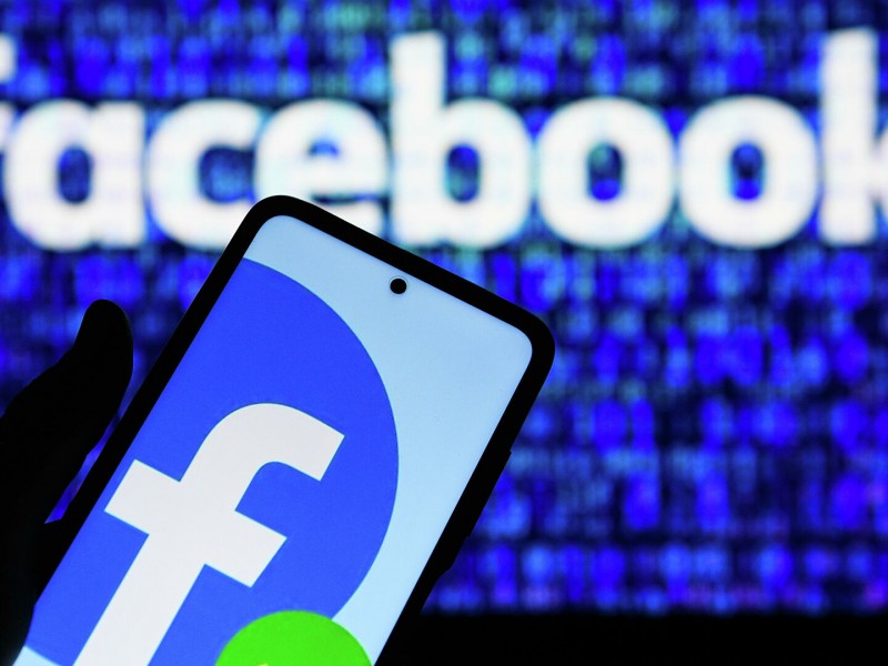 Россия частично ограничивает доступ к Facebook