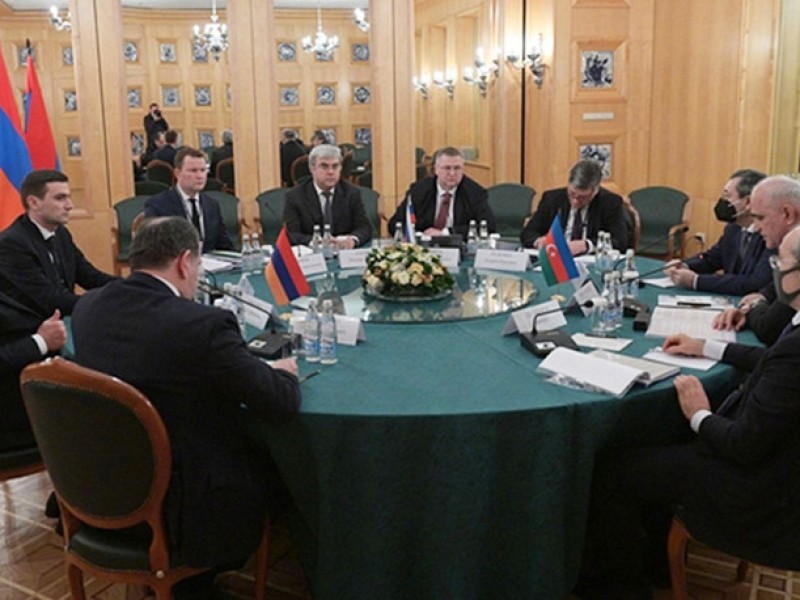 Заседание трехсторонней рабочей группы в Москве продолжится в ближайшие дни