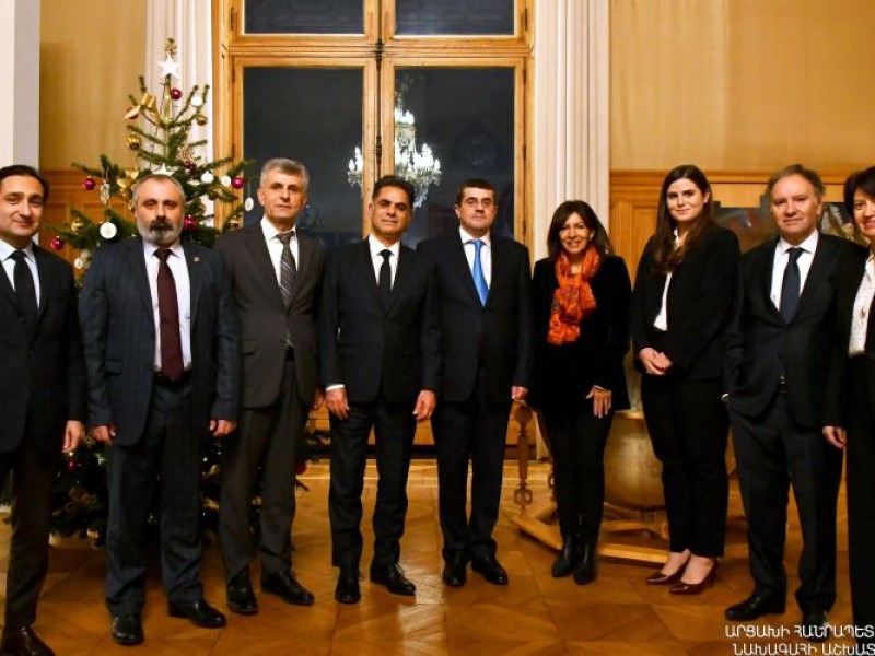 Араик Арутюнян и мэр Парижа обсудили карабахский конфликт