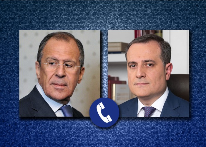 Главы МИД России и Азербайджана провели телефонный разговор