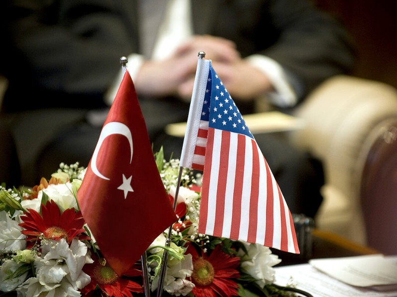 США хотят продолжать военное сотрудничество с Турцией - пресс-секретарь Пентагона