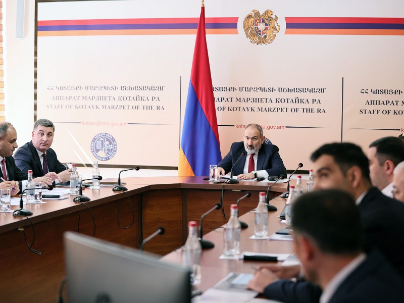 Пашиняну представлен доклад о деятельности администрации Котайкской области за 2022 год
