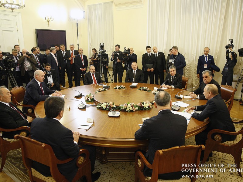Пашинян принял участие в неформальном саммите глав государств-участников СНГ