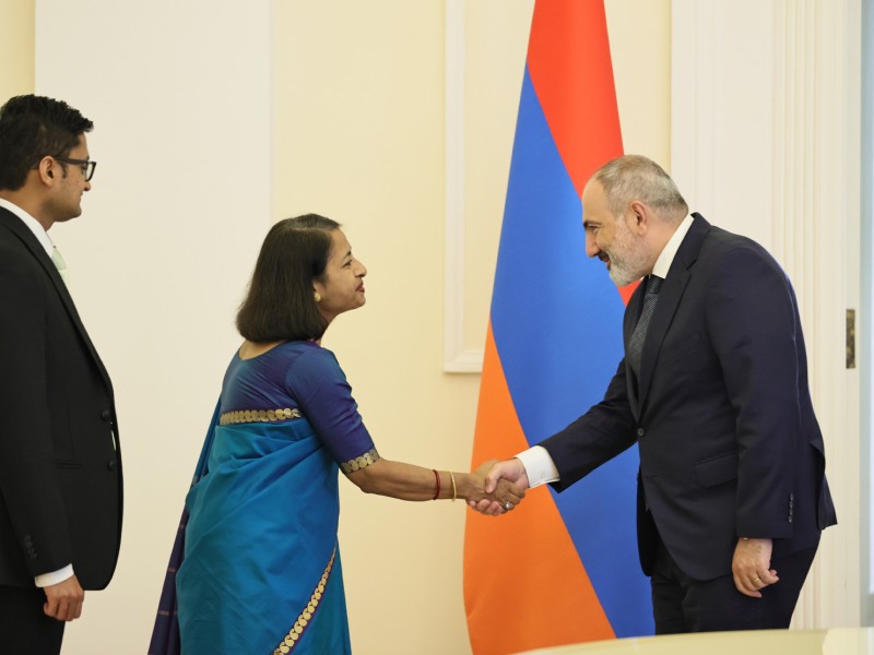 Армения заинтересована в расширении связей с Индией: Пашинян - послу