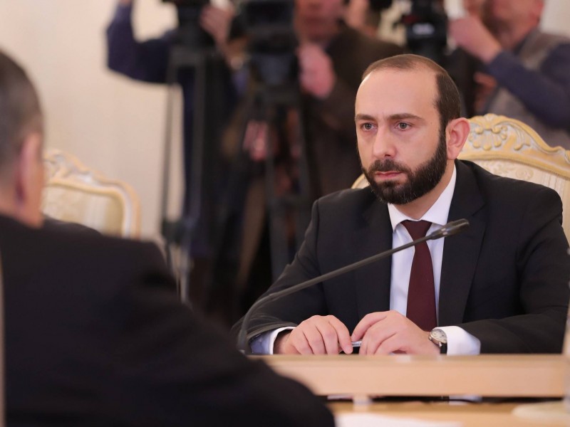Мирзоян и Лавров обсудили документ, который будет регулировать отношения Еревана и Баку