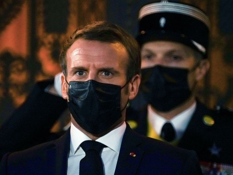 Президент Франции Макрон заразился коронавирусом