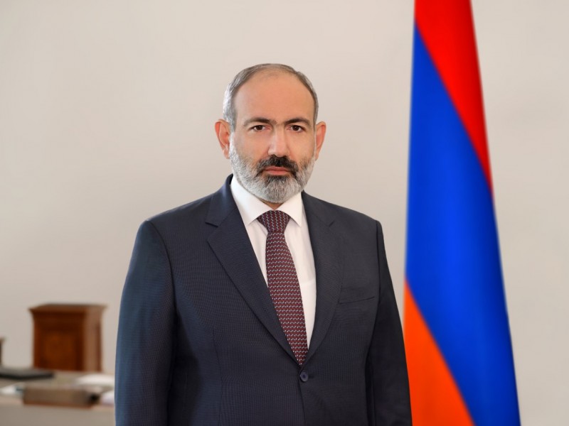 Читайте Конституцию Республики Армения: это небольшой, но содержательный документ - Пашинян