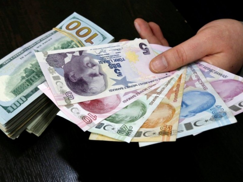 СМИ: ЦБ Турции пытается обуздать инфляцию и падение курса лиры 