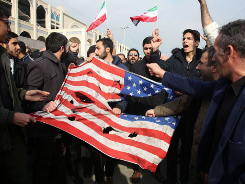 Эксперт: Иран может еще сильнее осложнить жизнь США на Ближнем Востоке